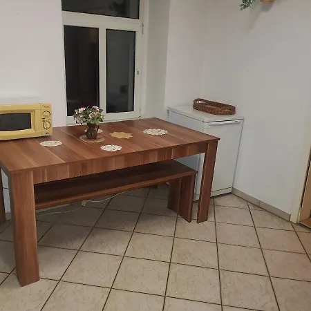 Am Petersbrunnen Wettin